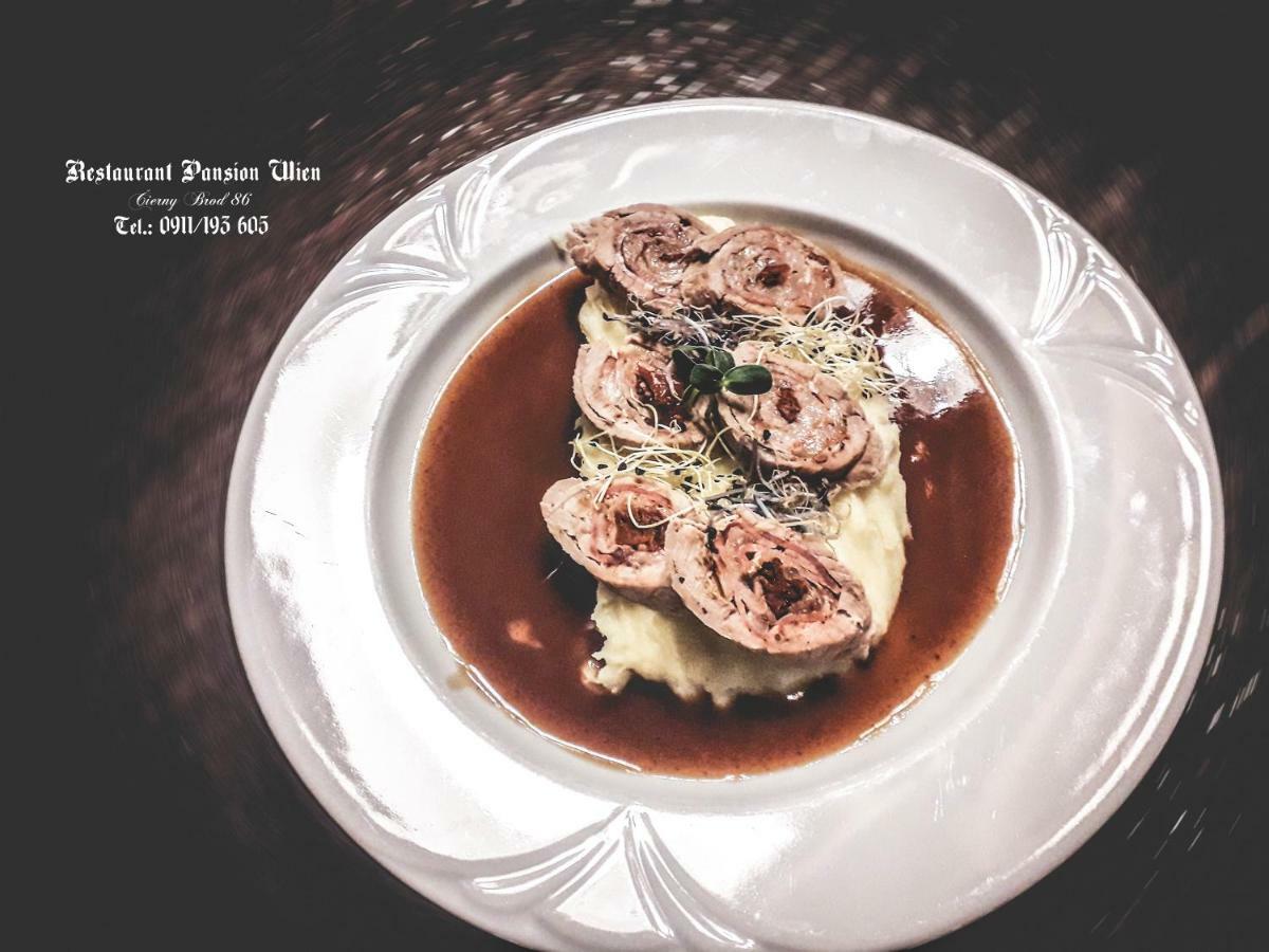 Restaurant Pansion Wien Cierny Brod Exterior photo